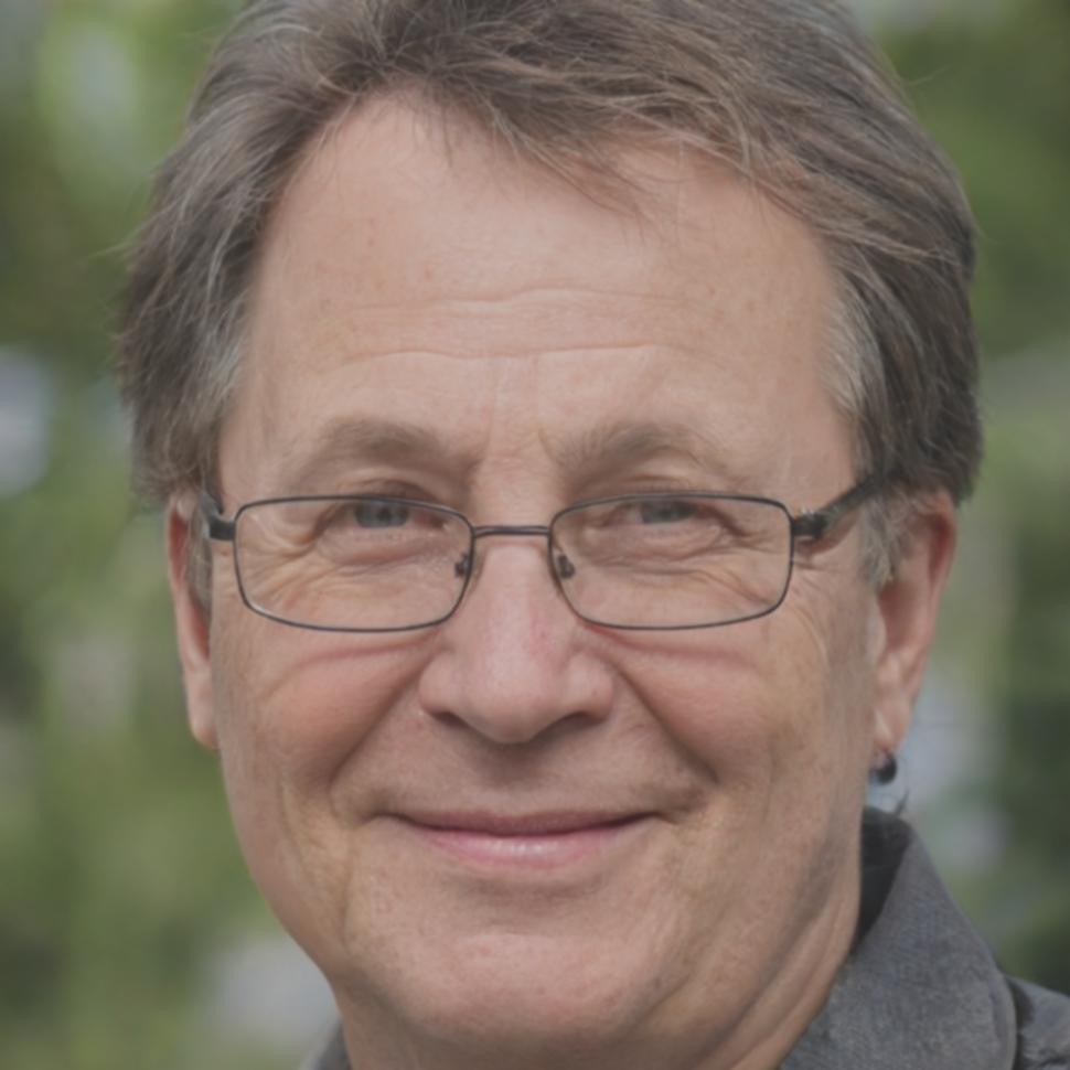 Portrait de Marc Dubois, expert en finance
